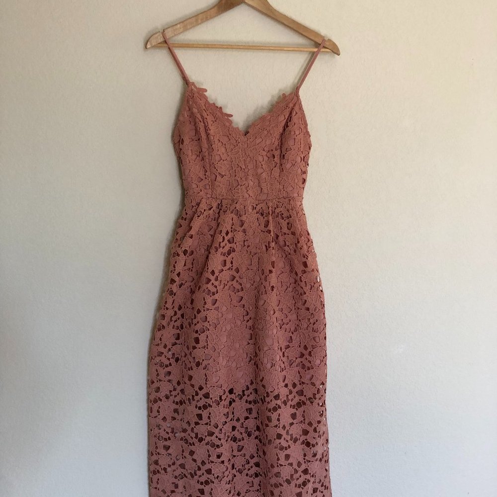 Astr Rose Mauve Lace Midi Dress
